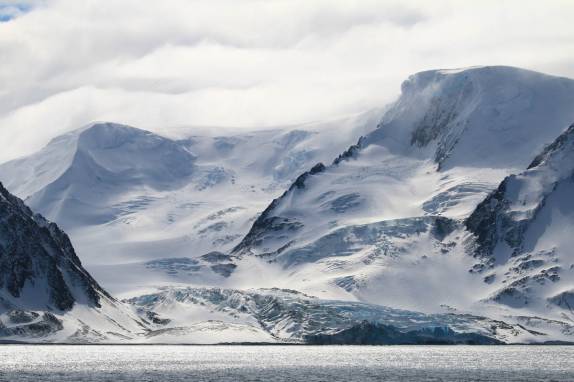 O cenário grandioso de Elephant Island, na Antártida (foto de Steve Denver)